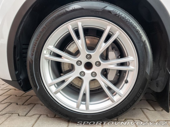 Tesla Model Y Standard Plus RWD 220kW S 2023