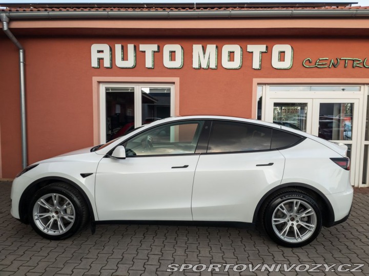 Tesla Model Y Standard Plus RWD 220kW S 2023