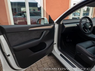 Tesla Model Y Standard Plus RWD 220kW S 2023