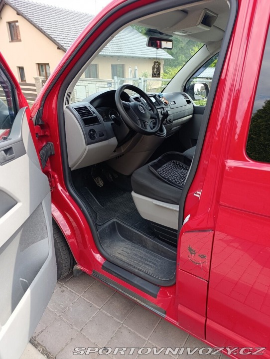 Volkswagen Ostatní modely Transporter 2,0   T5.1 LONG 2.0TDI 10 2010