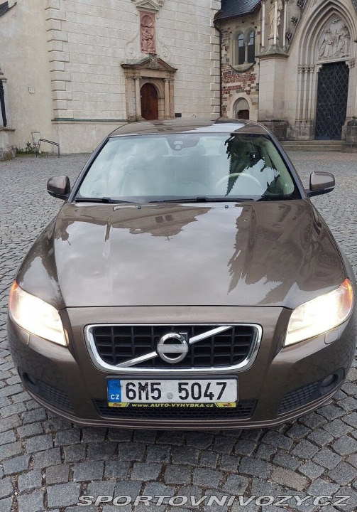 Volvo V70 2,4   D5, 2013, po STK 2013