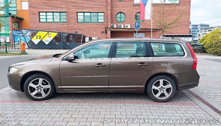 Volvo V70 2,4   D5, 2013, po STK 2013