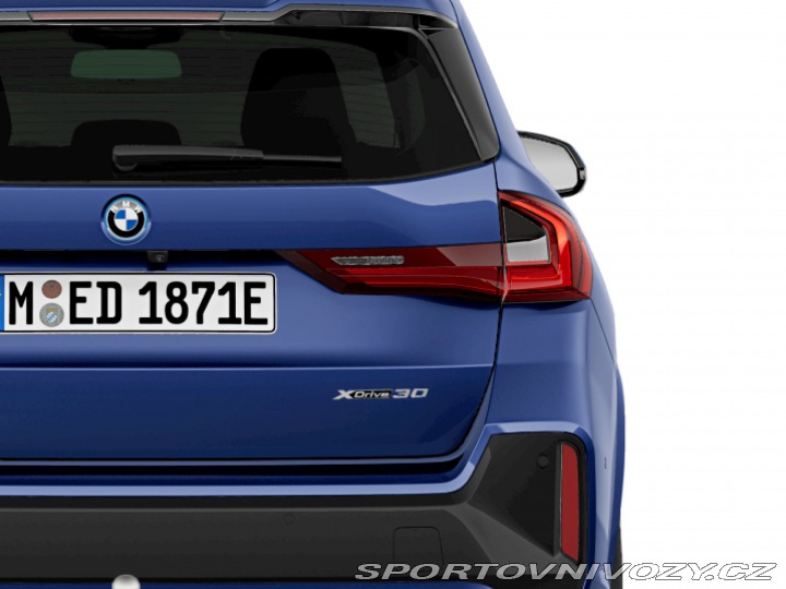 BMW iX1 xDrive30 1800