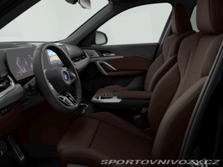 BMW iX1 xDrive30 1800