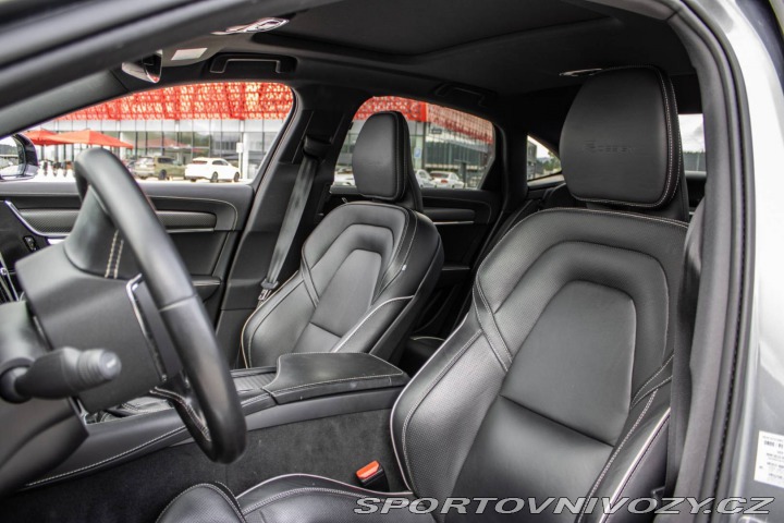 Volvo S90 D5 R-Design AWD AT 173kW 2020