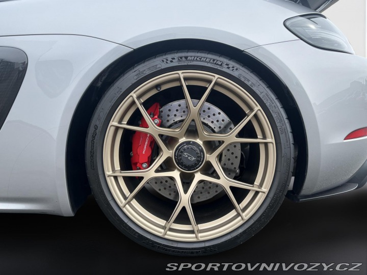 Porsche Cayman GT4 RS 2024