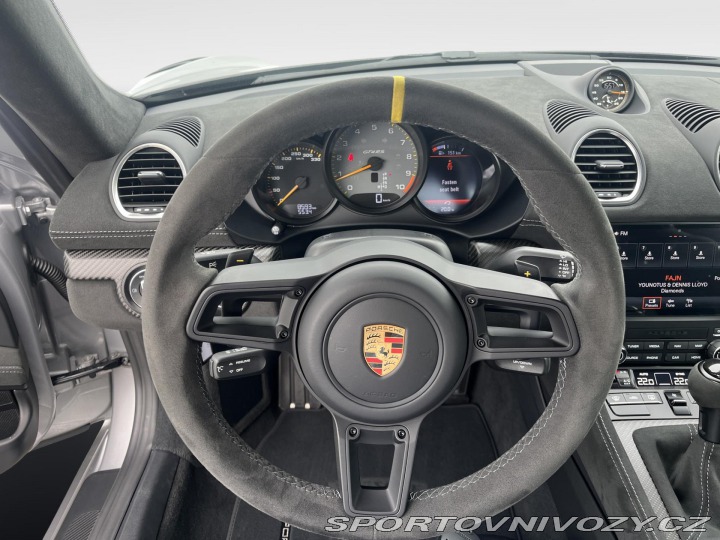 Porsche Cayman GT4 RS 2024