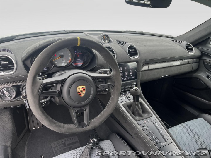 Porsche Cayman GT4 RS 2024