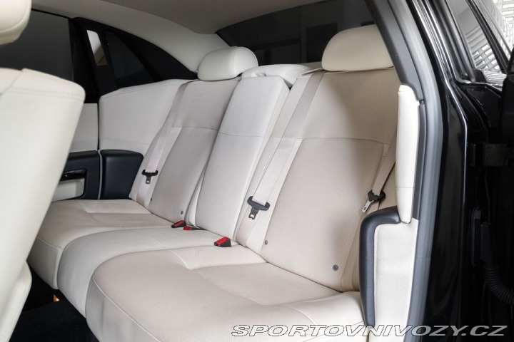 Rolls Royce Ghost  2011