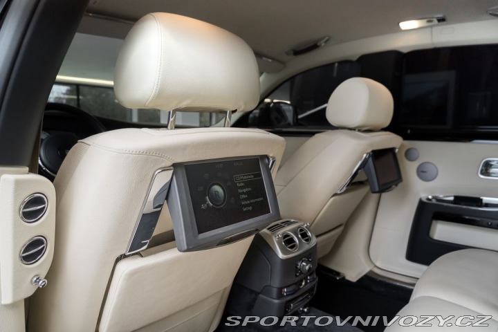 Rolls Royce Ghost  2011