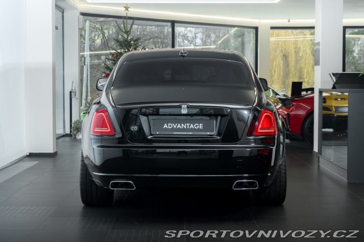 Rolls Royce Ghost  2011