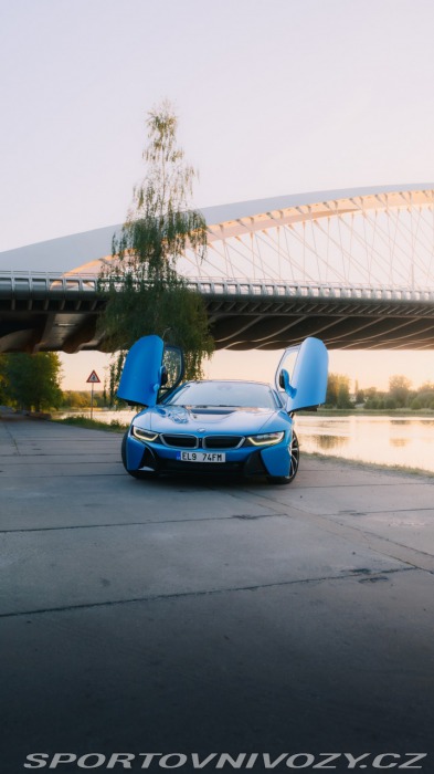 BMW i8 