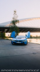 BMW i8  1800