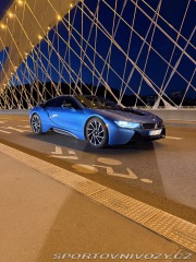 BMW i8  1800