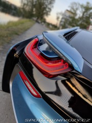 BMW i8  1800
