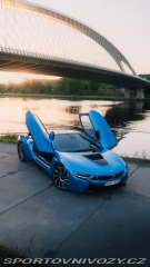 BMW i8  1800