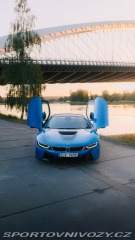 BMW i8  1800