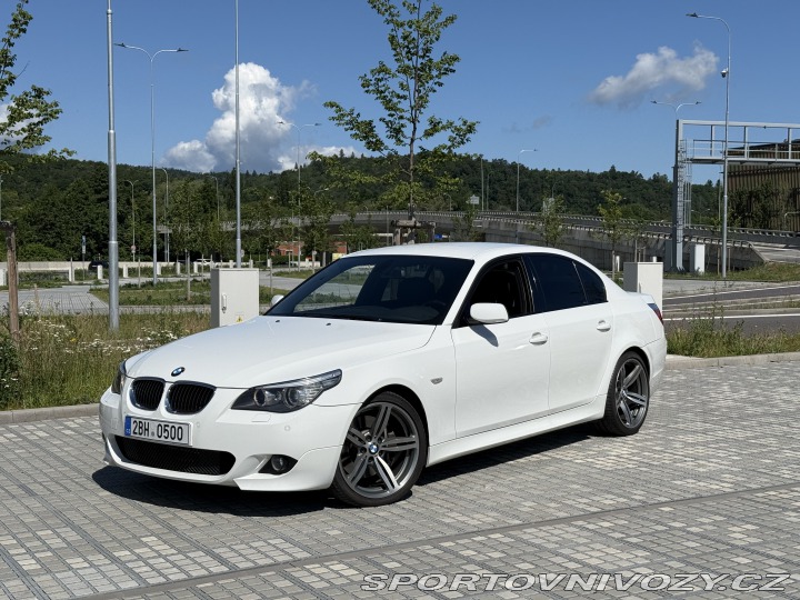 BMW 5 540i V8 JEDINEČNÝ STAV 2008