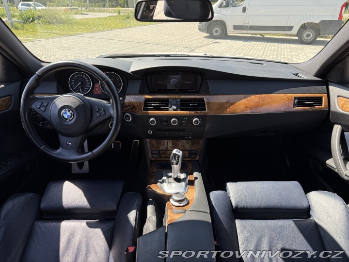 BMW 5 540i V8 JEDINEČNÝ STAV 2008
