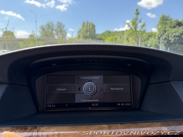 BMW 5 540i V8 JEDINEČNÝ STAV 2008