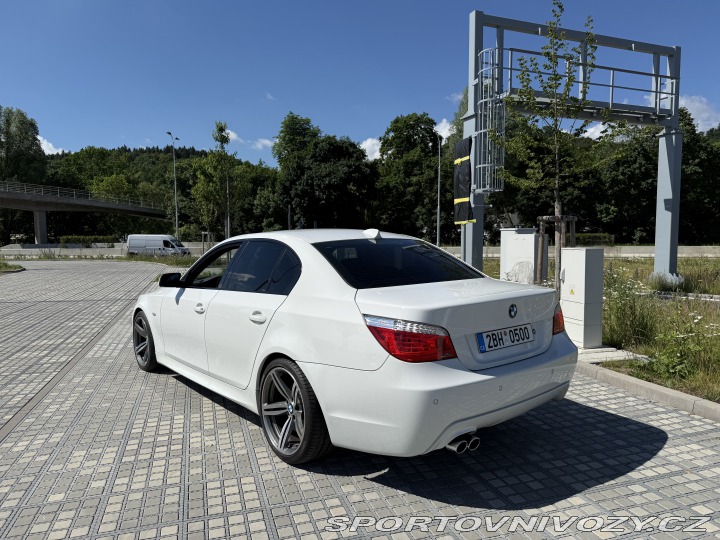 BMW 5 540i V8 JEDINEČNÝ STAV 2008