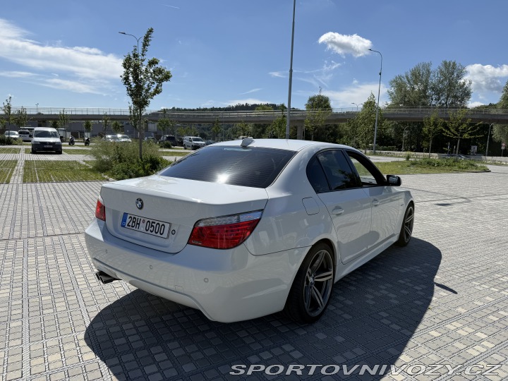 BMW 5 540i V8 JEDINEČNÝ STAV 2008