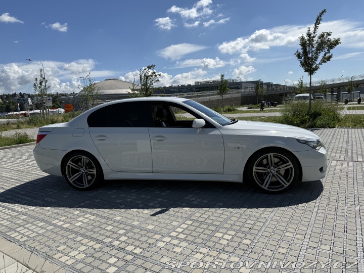 BMW 5 540i V8 JEDINEČNÝ STAV 2008