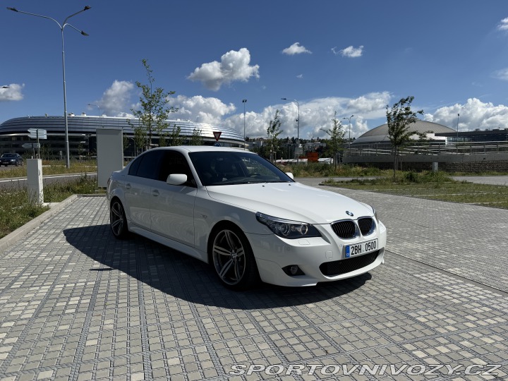 BMW 5 540i V8 JEDINEČNÝ STAV 2008