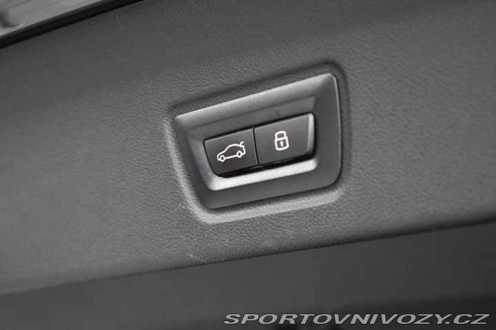 BMW 4 420d xD*///M*ZÁRUKA*360*Č 2024