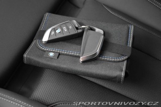 BMW 4 420d xD*///M*ZÁRUKA*360*Č 2024