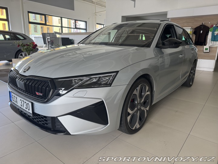 Škoda Octavia RS  2025