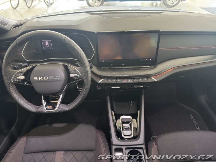 Škoda Octavia RS  2025