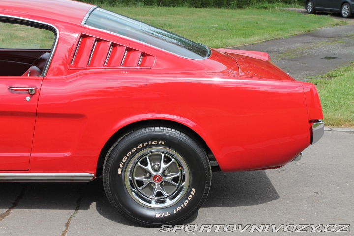 Ford Mustang Fastback 289 V8 renovace 1966