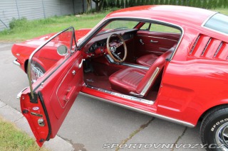 Ford Mustang Fastback 289 V8 renovace 1966