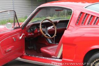 Ford Mustang Fastback 289 V8 renovace 1966