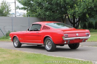 Ford Mustang Fastback 289 V8 renovace 1966