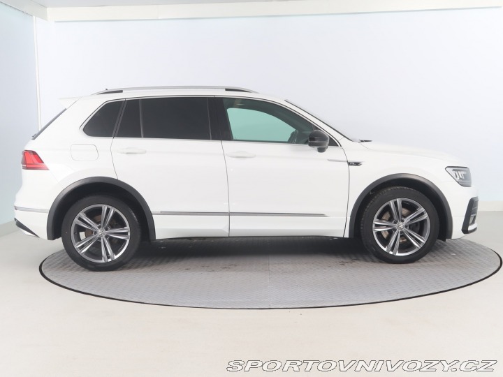 Volkswagen Ostatní modely Tiguan R-Line 2.0 BiTDI 2017