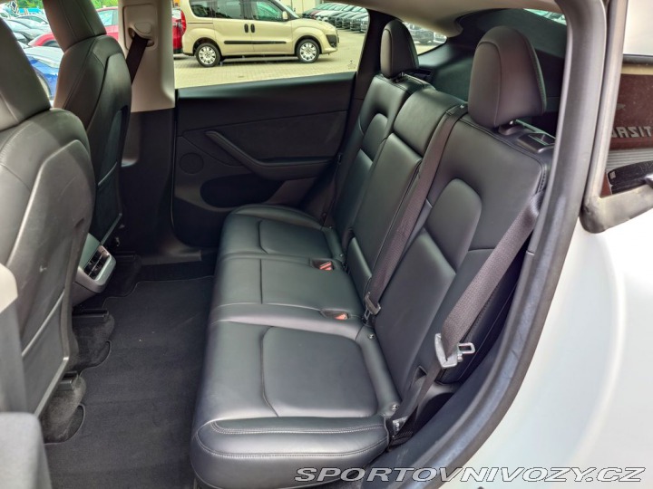 Tesla Model Y  2022