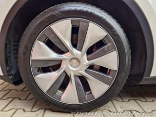 Tesla Model Y  2022