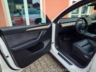 Tesla Model Y  2022