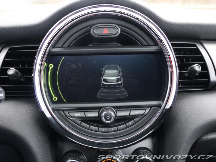Mini Cooper 2,0 JCW 170kW H&K Chi 2016