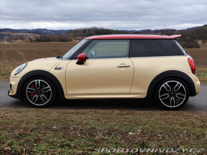 Mini Cooper 2,0 JCW 170kW H&K Chi 2016
