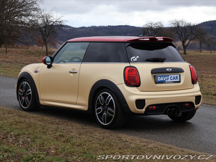 Mini Cooper 2,0 JCW 170kW H&K Chi 2016