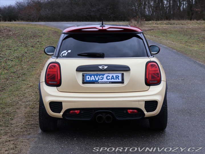 Mini Cooper 2,0 JCW 170kW H&K Chi 2016