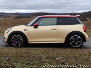 Mini Cooper 2,0 JCW 170kW H&K Chi 2016