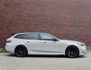 BMW M5 4.4 V8 ehybrid Touring x 2025