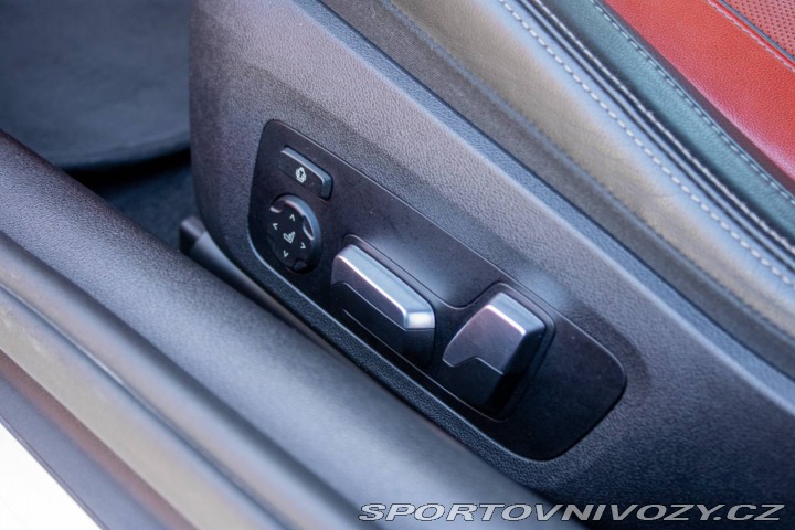 BMW 8 840d xDrive 235kW / AJ N 2020