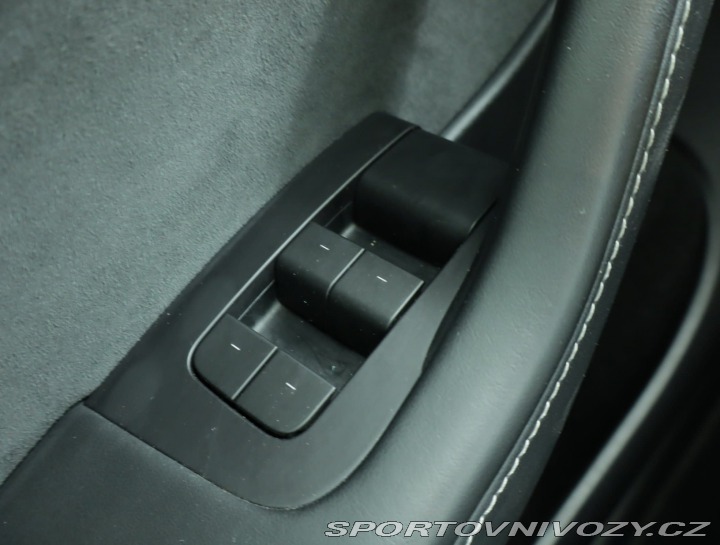 Tesla Model Y . Long Range AWD 79kWh 2022
