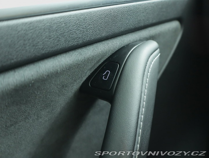 Tesla Model Y . Long Range AWD 79kWh 2022
