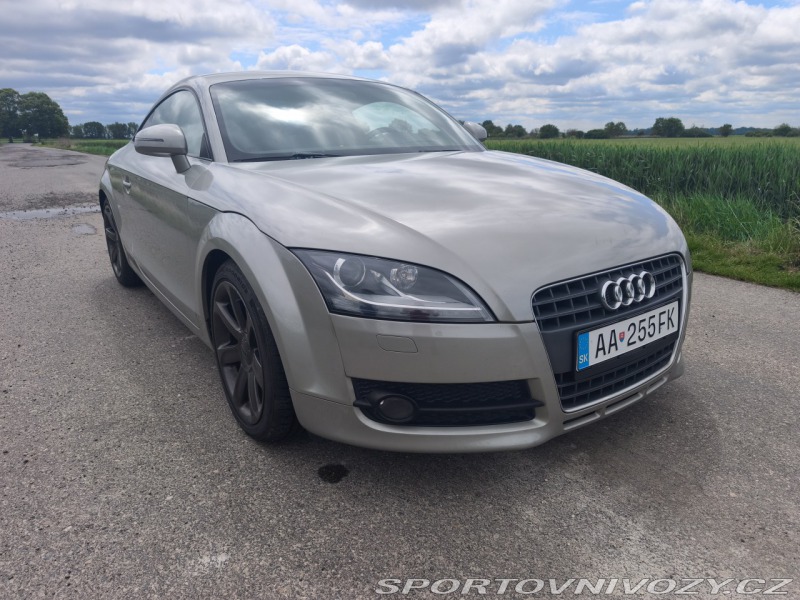 Audi TT 8J